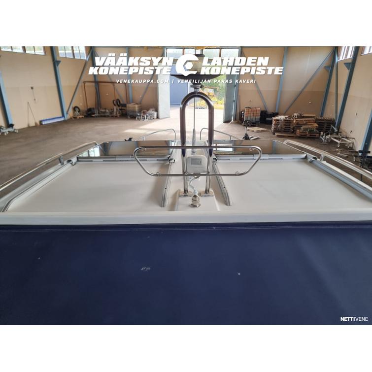 Aquador 23 HT + MerCruiser 2.8.es