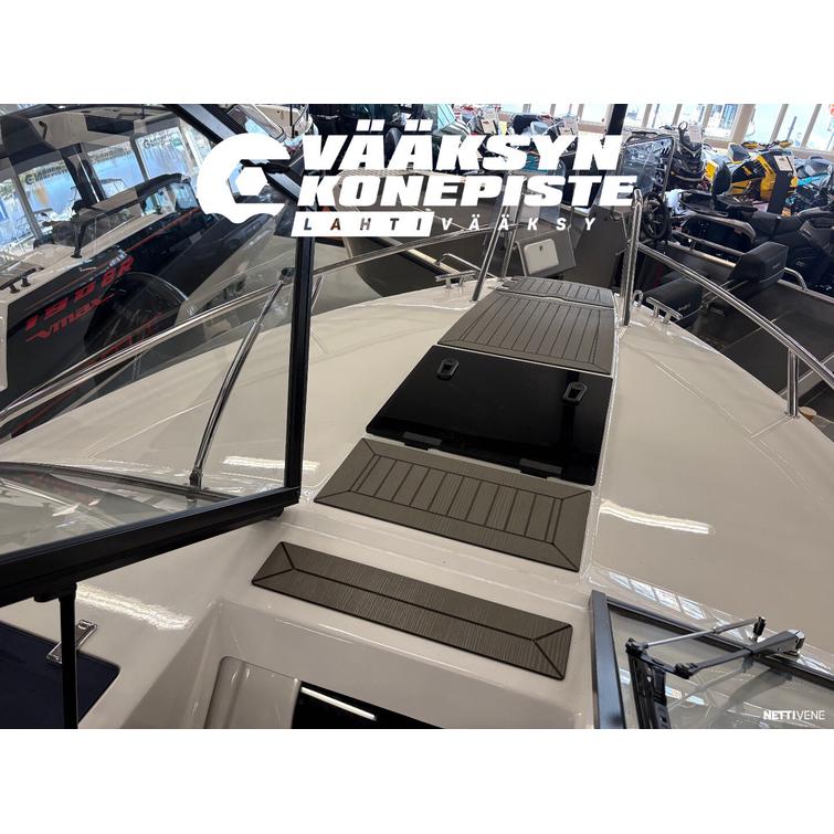 AMT 210 DC + Yamaha F150XB