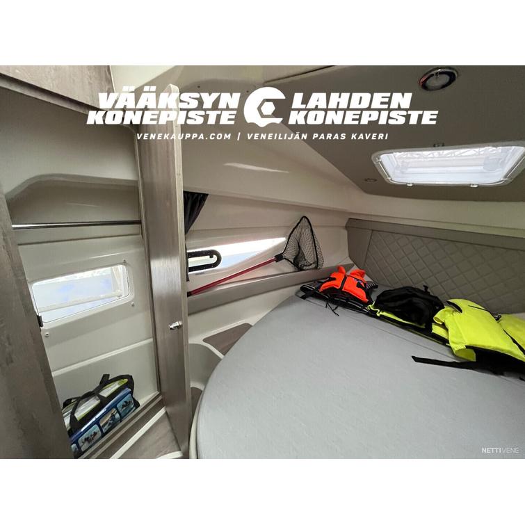 Quicksilver Activ 905 weekend + Mercury F200 XL EFI DTS