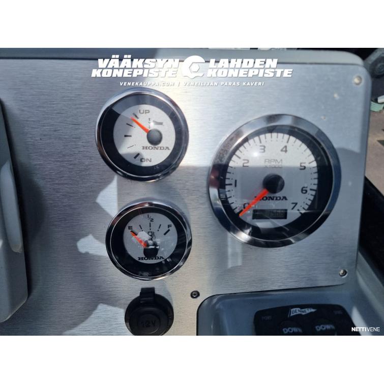 Silver Shark 580 BR + Honda BF115