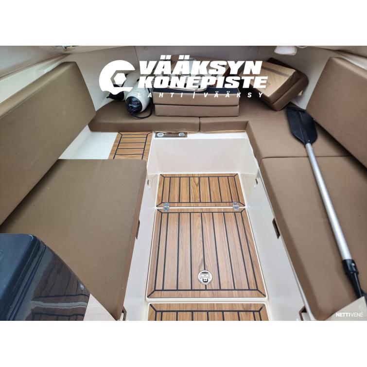 Flipper 640 ST + Mercury F150