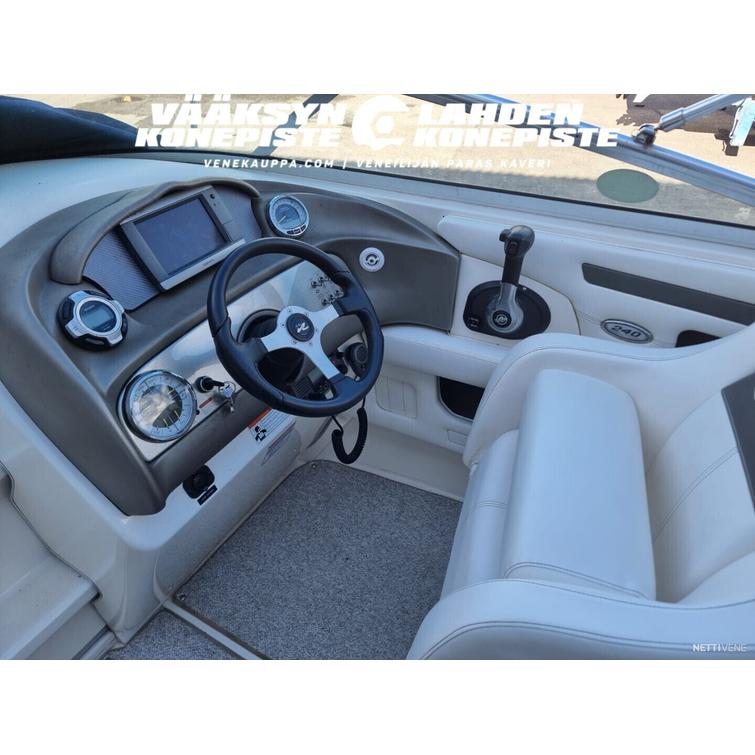 Sea Ray 240 Sun Sport + MerCruiser 5.0 MPI