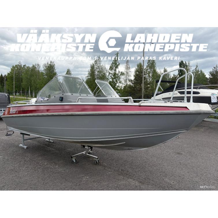 Buster XL + Evinrude 90