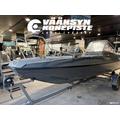 Buster XXL + Evinrude E-Tec