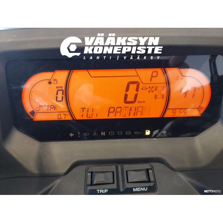 Can-Am Outlander Max Max XU HD10 T, T1b, yli 60 km/h telasarjalla