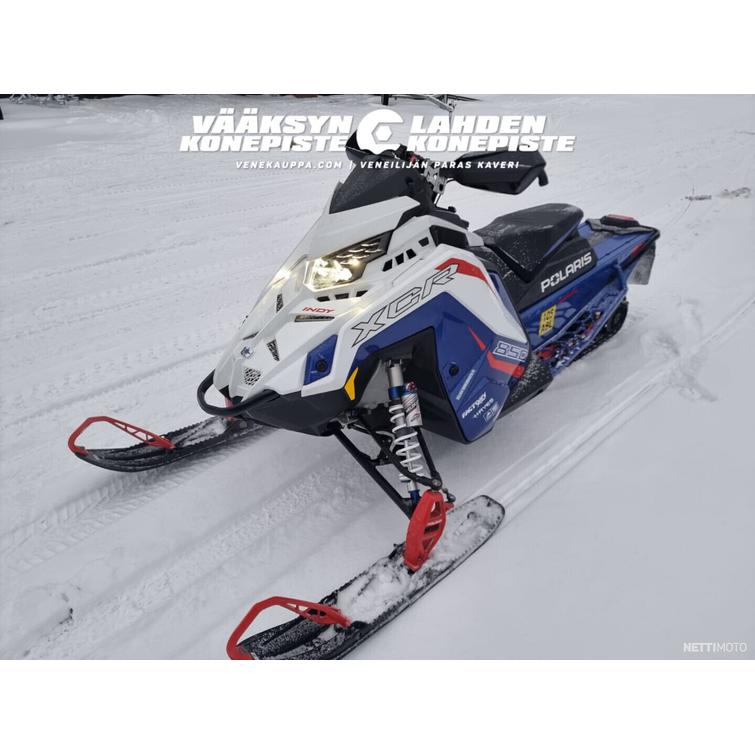 Polaris XCR 850 Isonäyttö + S-startti