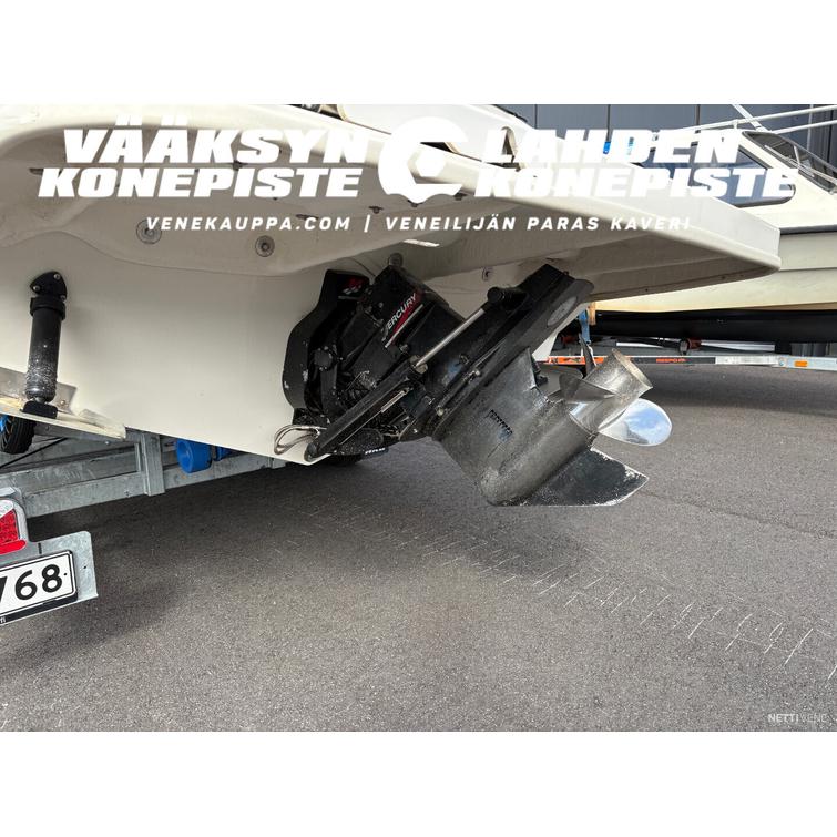 Sea Ray 215 Expres + MerCruiser 5.0 L 240hv