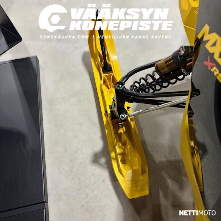 Ski-Doo MX Z X-RS 600R E-TEC with Competition Package