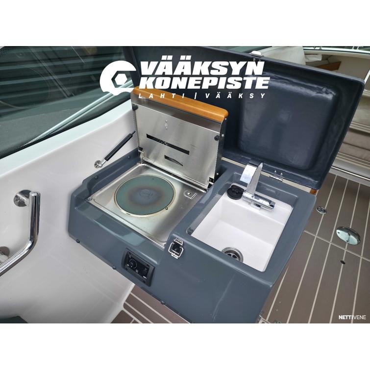 Flipper 670 ST + Mercury F150