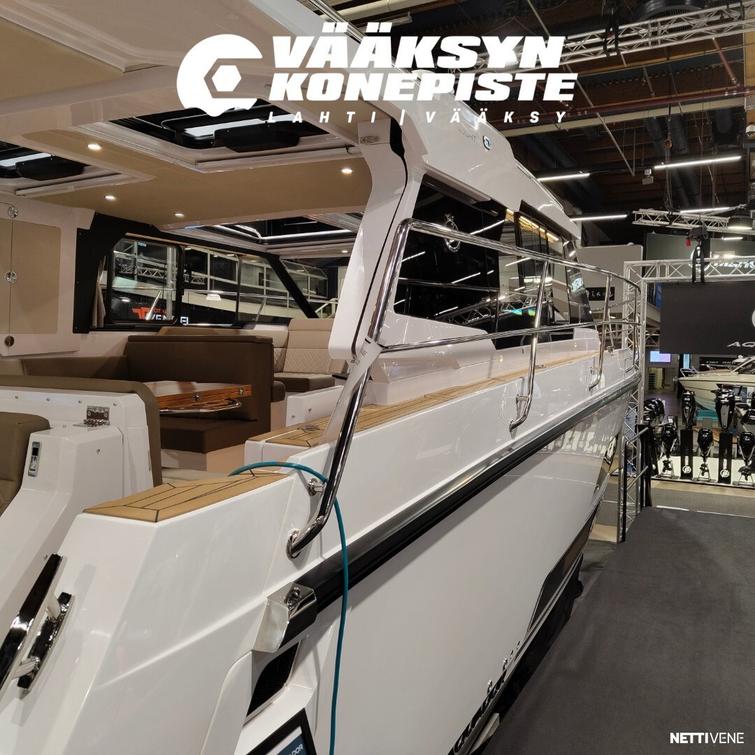 Aquador 400 HT + Mercury Diesel 270 HP V6