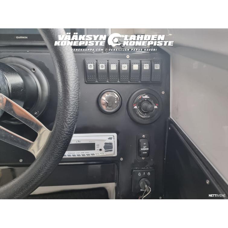 North Silver Eagle Cabin 655 + Yamaha F200