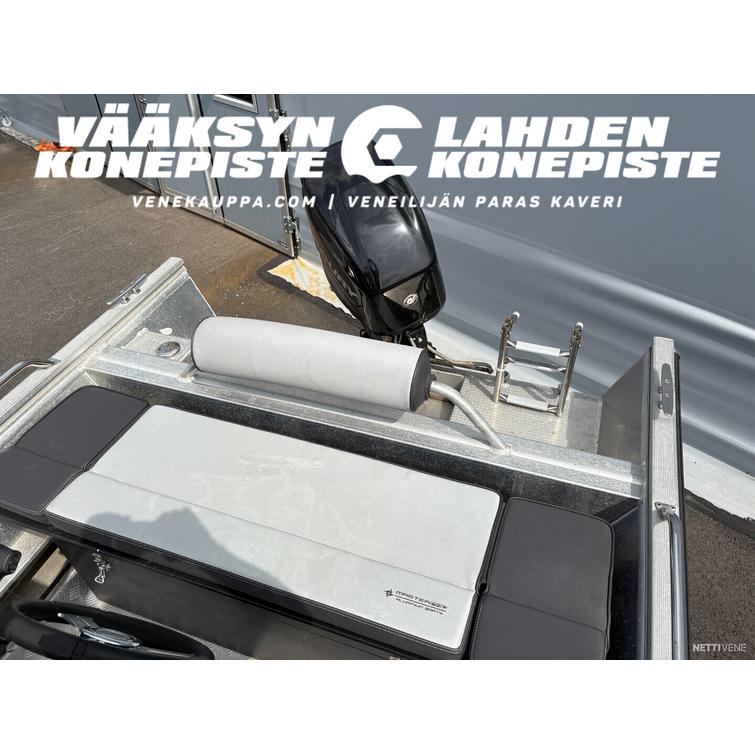Master PRO 500 + Mercury F50 ELPT EFI