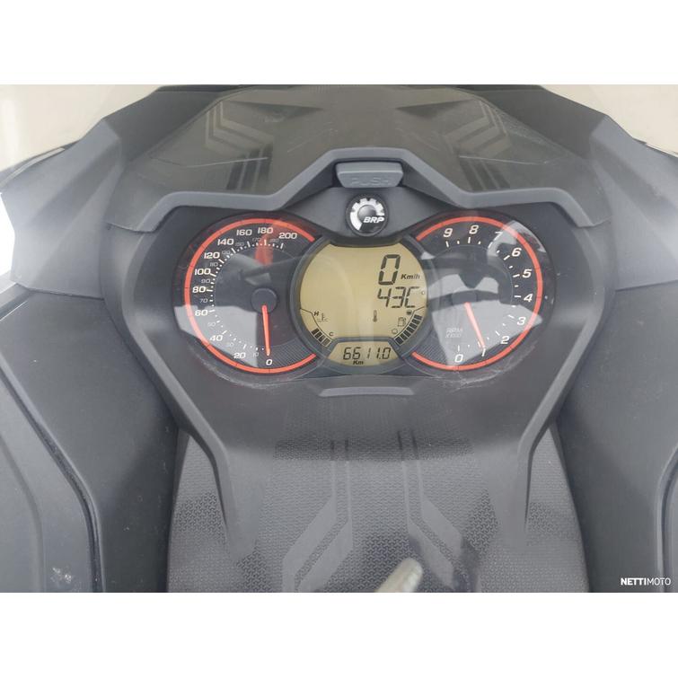 Ski-Doo Renegade XRS 850 E-TEC