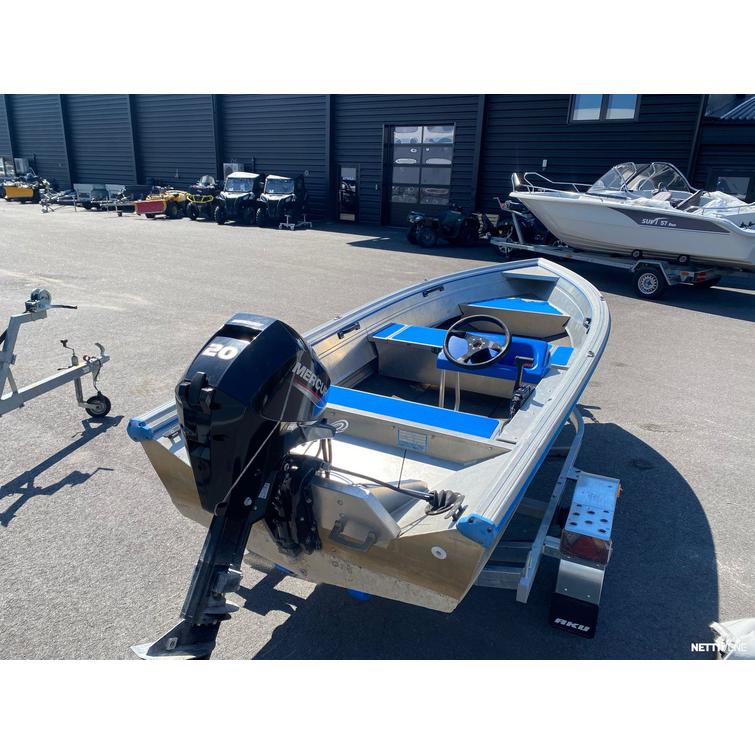 Buster XSR + Mercury F20
