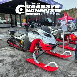 Lynx Shredder RE 850 E-TEC Turbo R 3700mm, 10.25in.Touchscr. Display