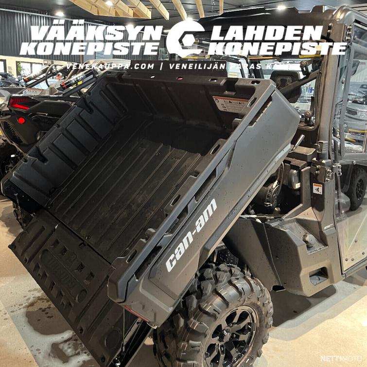 Can-Am Traxter XU HD9 T1b + BRP HYTTIPAKETTI