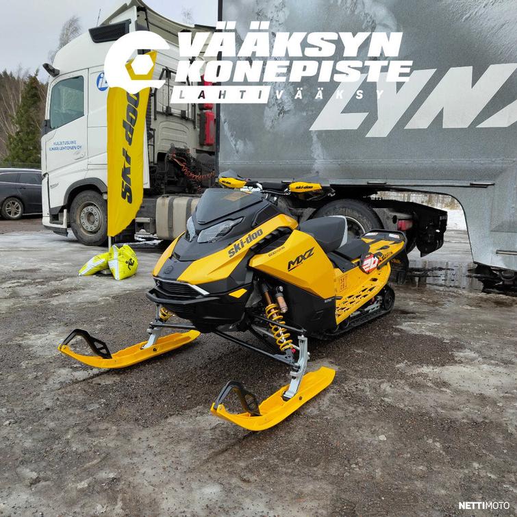 Ski-Doo MX Z X-RS 600RR E-TEC with competition package