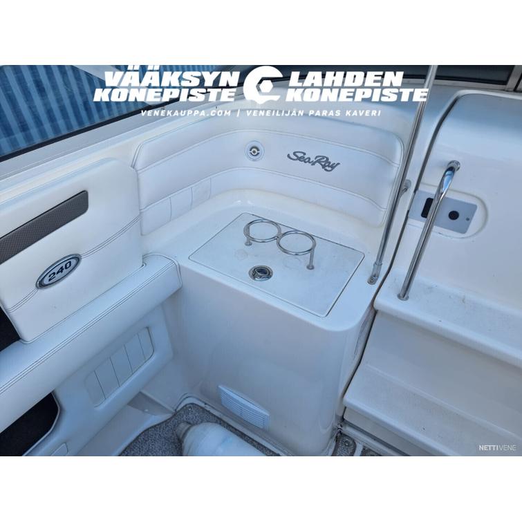 Sea Ray 240 Sun Sport + MerCruiser 5.0 MPI