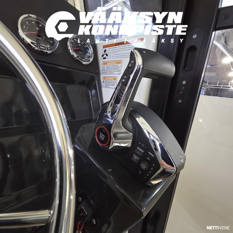 Quicksilver Captur 705 Pilothouse + Mercury F200 XL EFI DTS V6